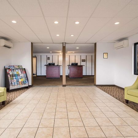 Rodeway Inn & Suites Portland - Jantzen Beach Екстер'єр фото