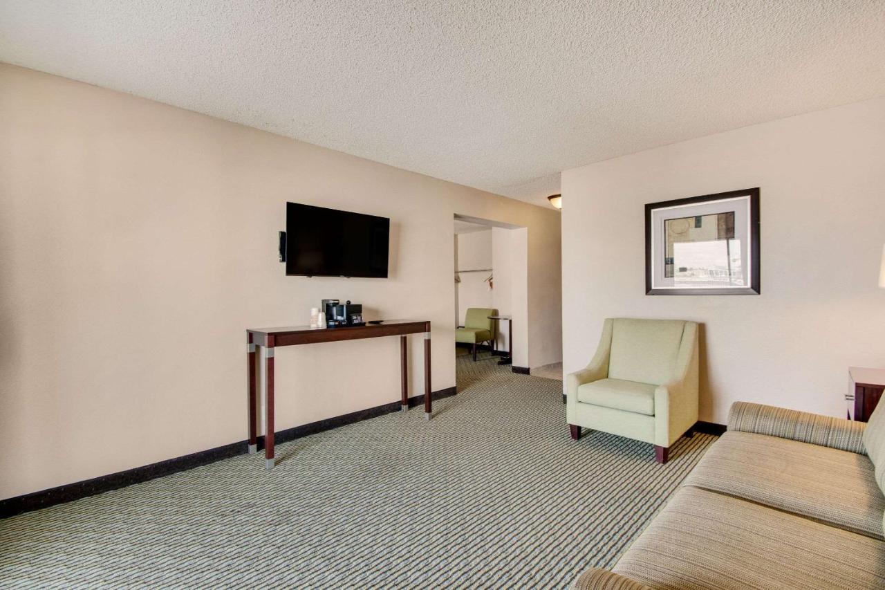 Rodeway Inn & Suites Portland - Jantzen Beach Екстер'єр фото