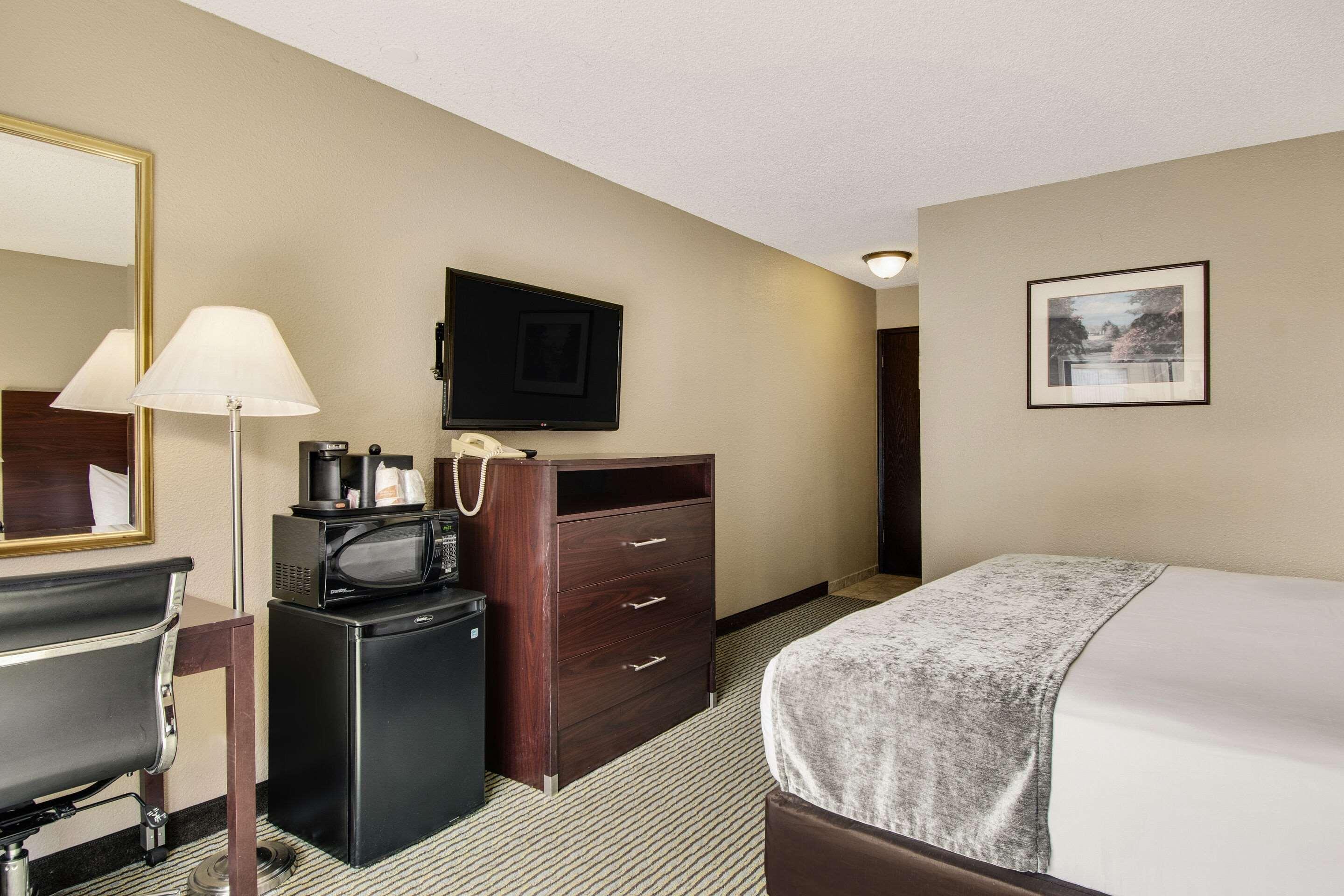 Rodeway Inn & Suites Portland - Jantzen Beach Екстер'єр фото