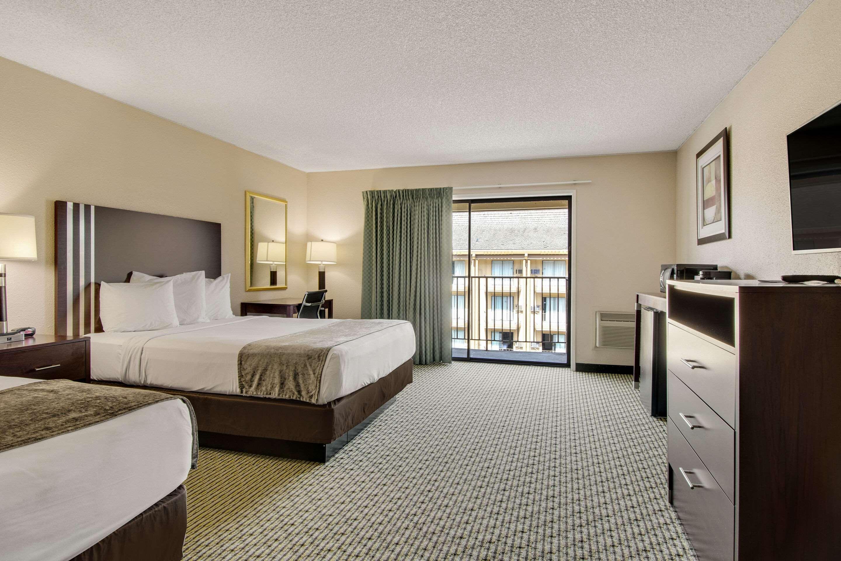 Rodeway Inn & Suites Portland - Jantzen Beach Екстер'єр фото