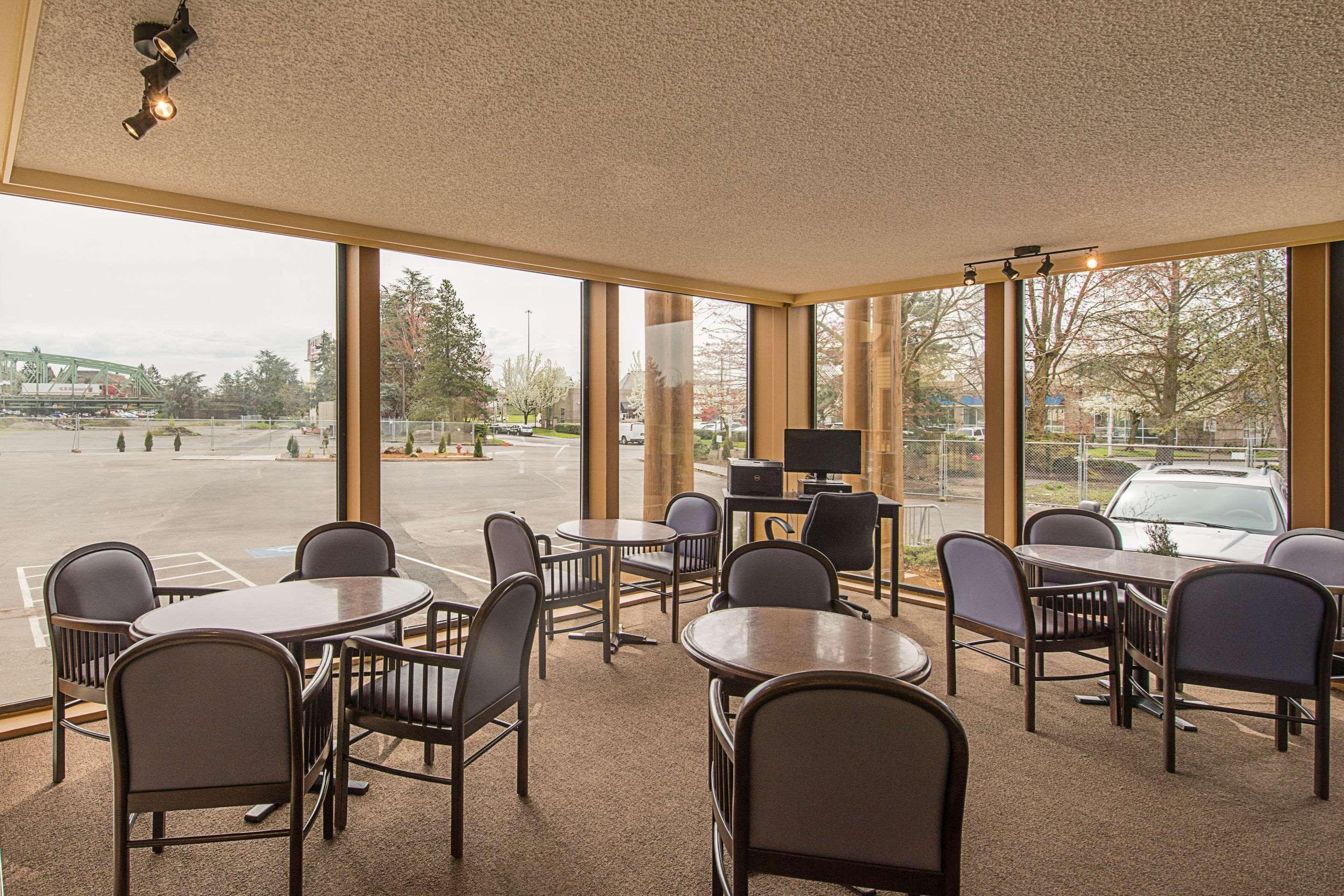 Rodeway Inn & Suites Portland - Jantzen Beach Екстер'єр фото