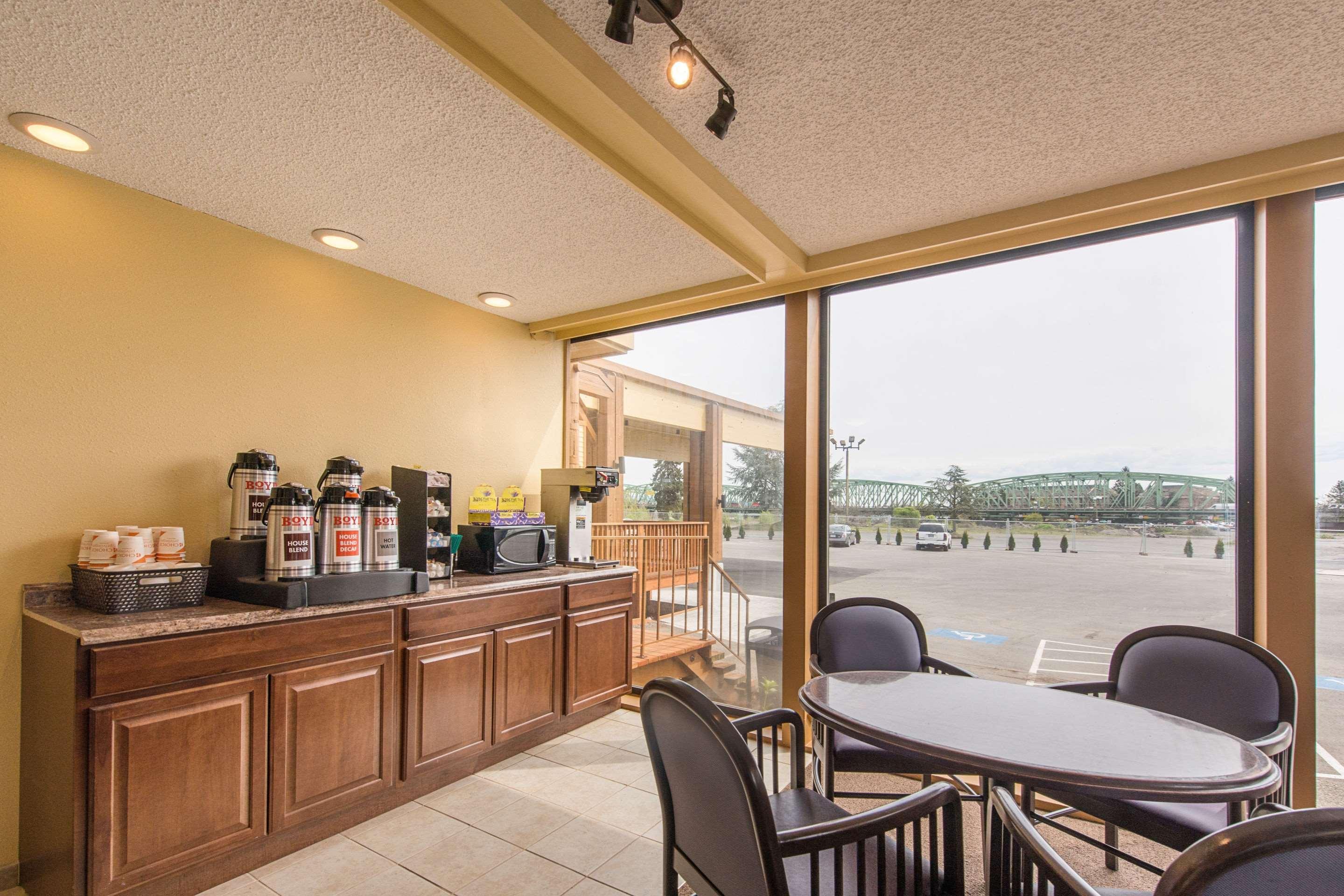 Rodeway Inn & Suites Portland - Jantzen Beach Екстер'єр фото
