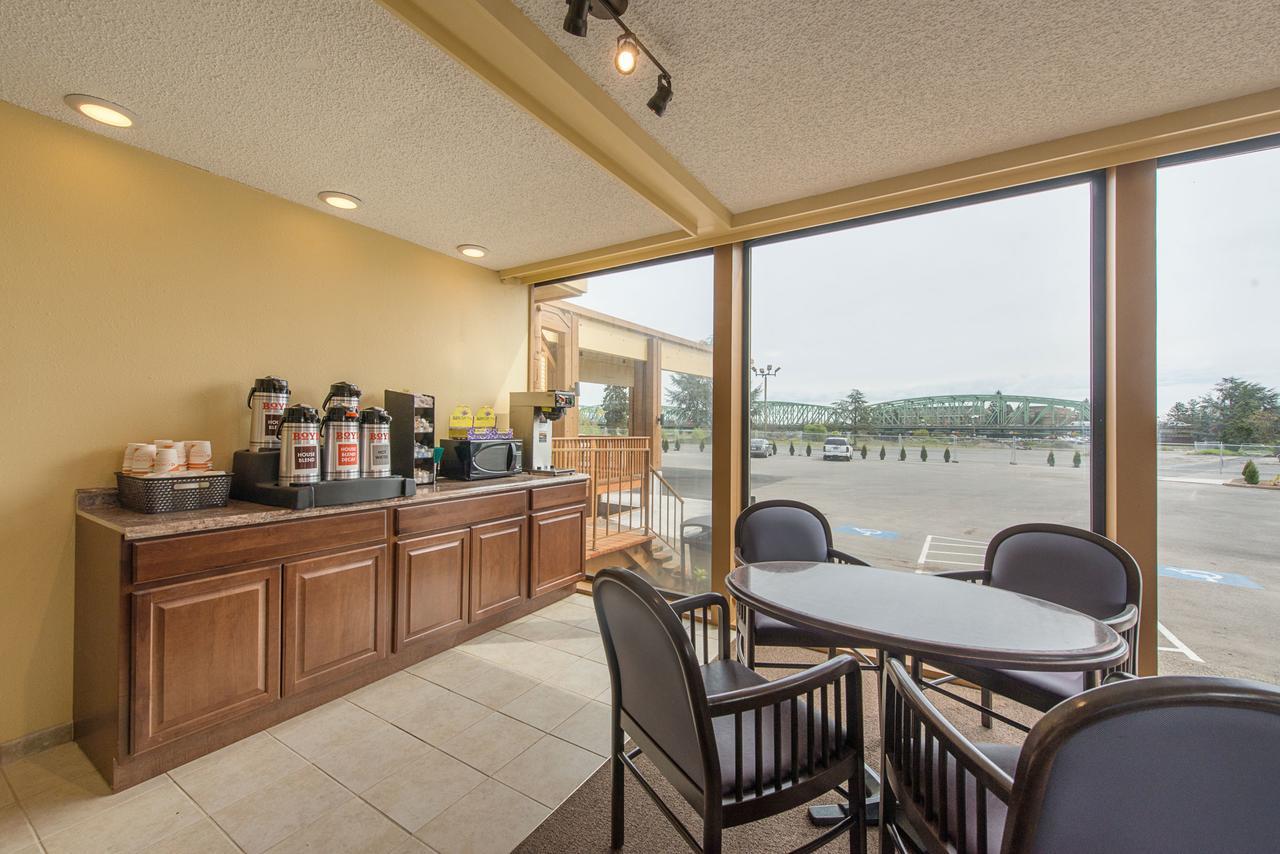 Rodeway Inn & Suites Portland - Jantzen Beach Екстер'єр фото